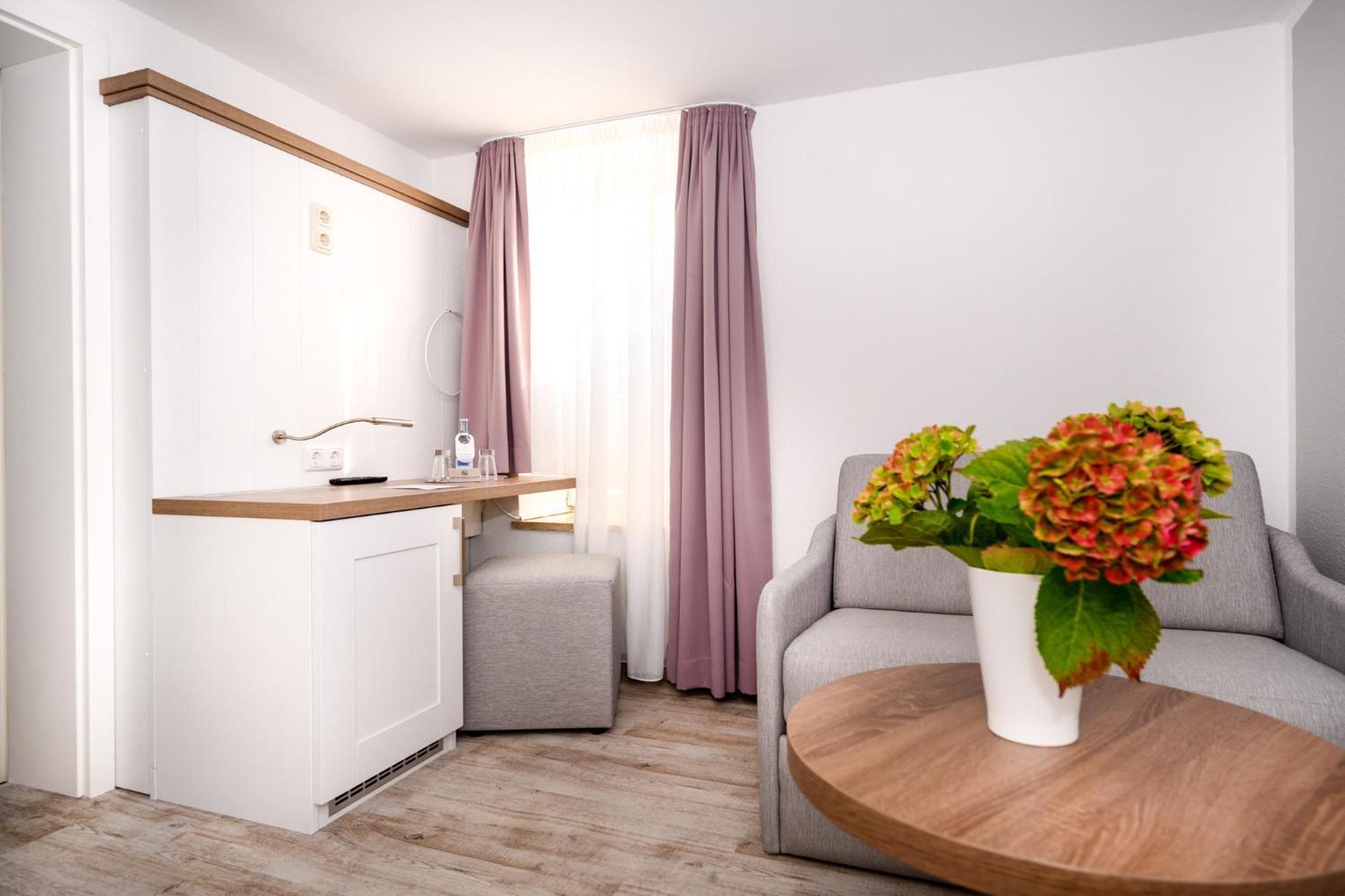 Hotel Zur Seemöwe Kirchdorf  Zimmer foto